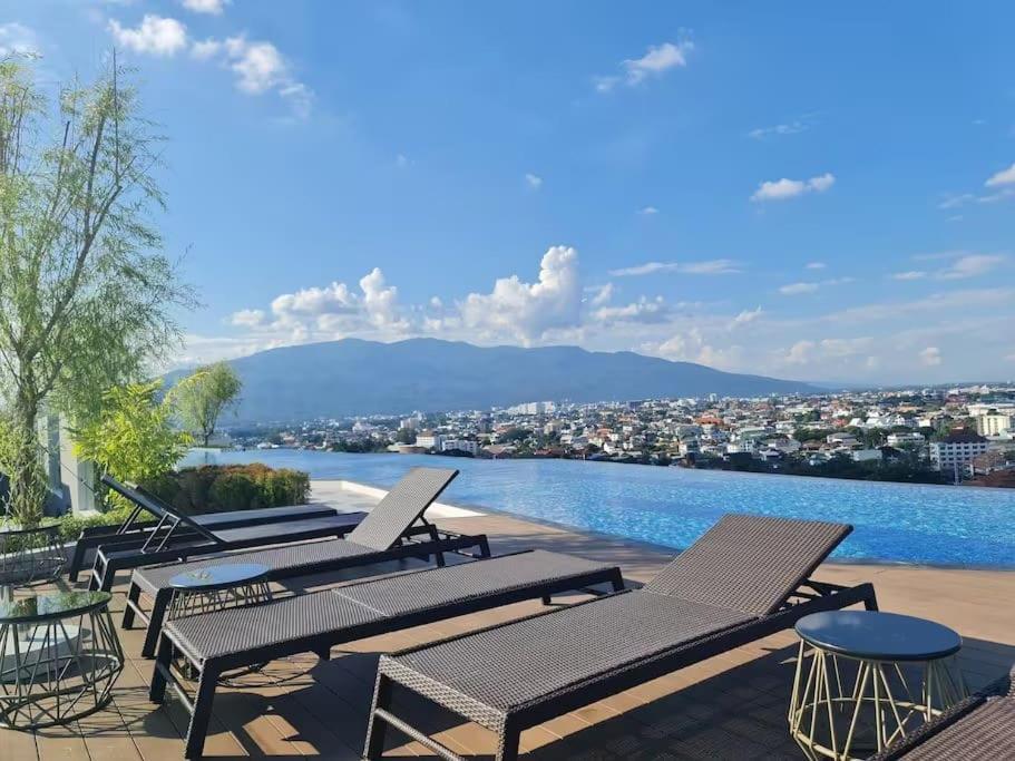 Apartament Astra Sky River无边泳池奢华温馨97㎡大三卧山景套房 Chiang Mai Zewnętrze zdjęcie